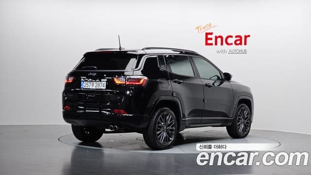 Jeep Compass 2022 — ფოტო 10/20
