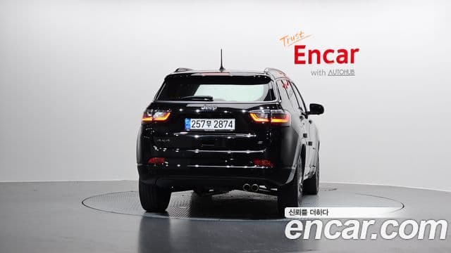 Jeep Compass 2022 — ფოტო 12/20