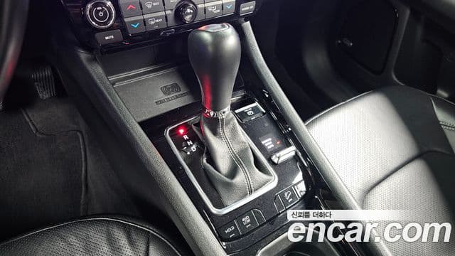 Jeep Compass 2022 — ფოტო 16/20