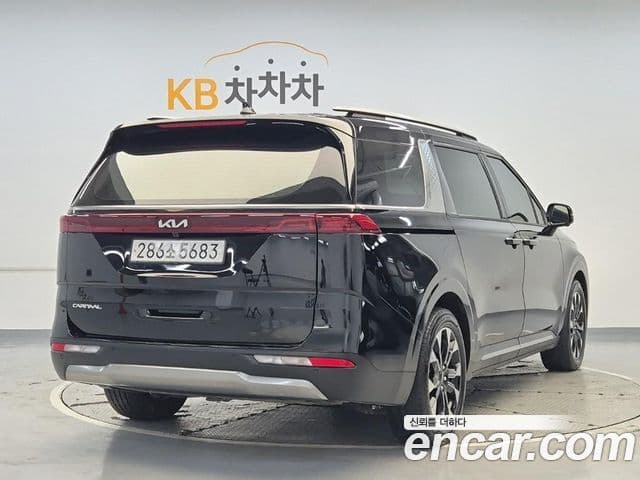 Kia Carnival 2023 — Фото 1/19
