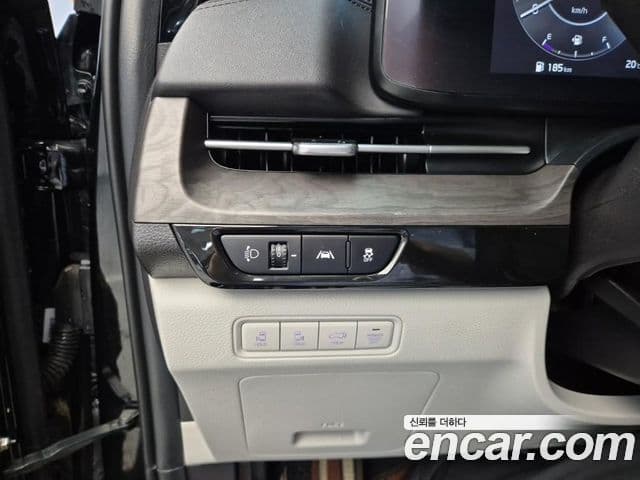 Kia Carnival 2023 — Фото 15/19