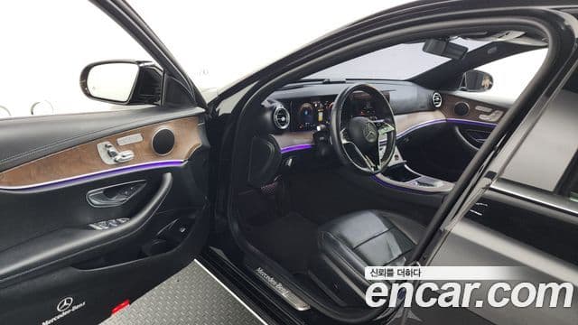 Mercedes-Benz E-Class 2021 — фото 10 из 20
