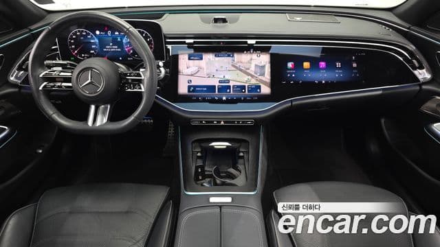 Mercedes-Benz E-Class 2024 — ფოტო 7/20