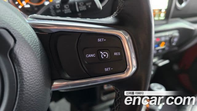 Jeep Wrangler 2022 — Фото 15/20