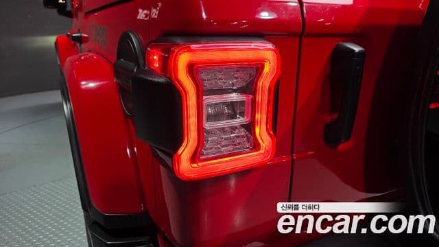 Jeep Wrangler 2022 — Şəkil 20/31