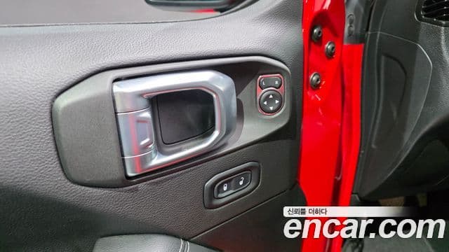 Jeep Wrangler 2022 — Şəkil 24/31