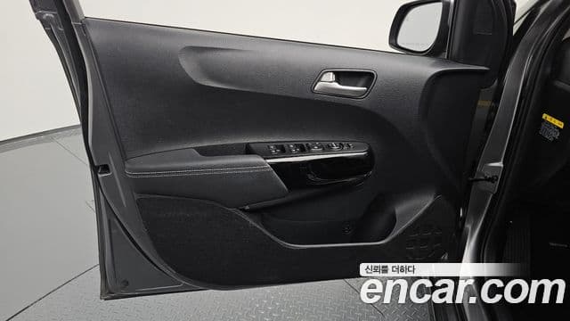 Kia Morning Urban 2022 — Photo 19/31