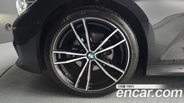 BMW 3 Series 2021 — фото 5 из 20