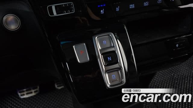 Hyundai Staria 2022 — фото 8 из 20