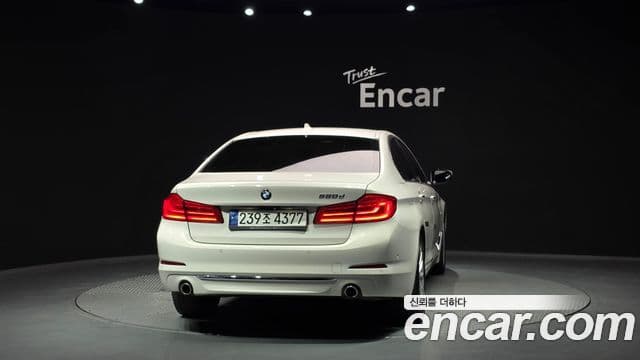 BMW 5 Series 2018 — фото 4 из 20