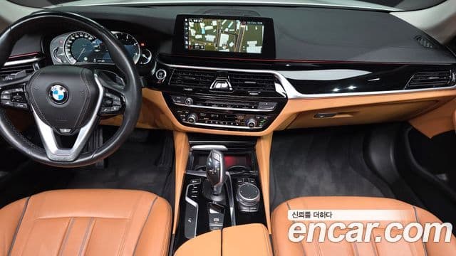 BMW 5 Series 2018 — Şəkil 7/20