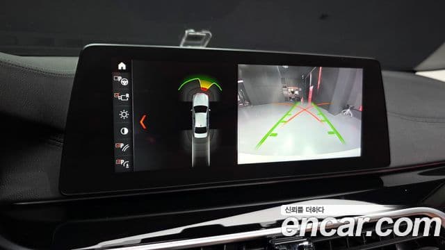 BMW 5 Series 2018 — Şəkil 15/20