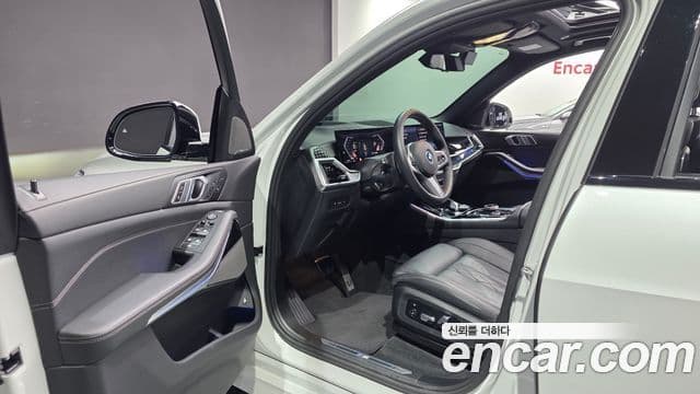 BMW X5 2025 — Photo 21/33