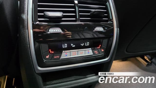 BMW X5 2025 — Photo 24/33