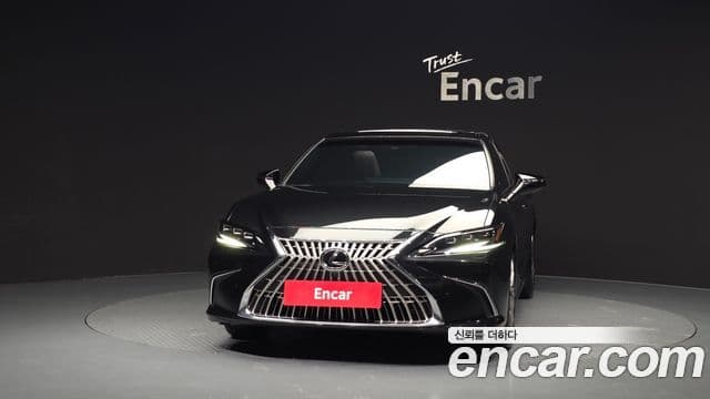 Lexus ES300h 2025 — Фото 3/20