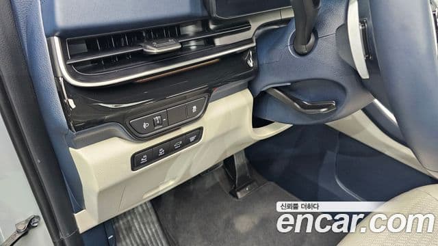 Kia Carnival 2024 — Фото 18/20