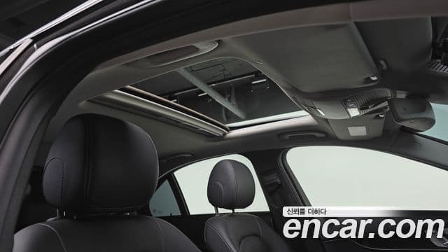 Mercedes-Benz C-Class 2019 — Фото 15/20