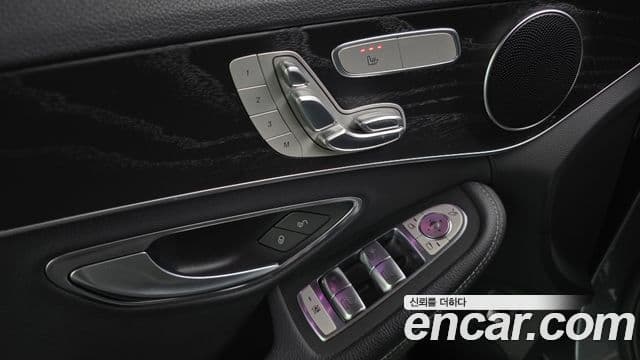 Mercedes-Benz C-Class 2019 — Фото 18/20