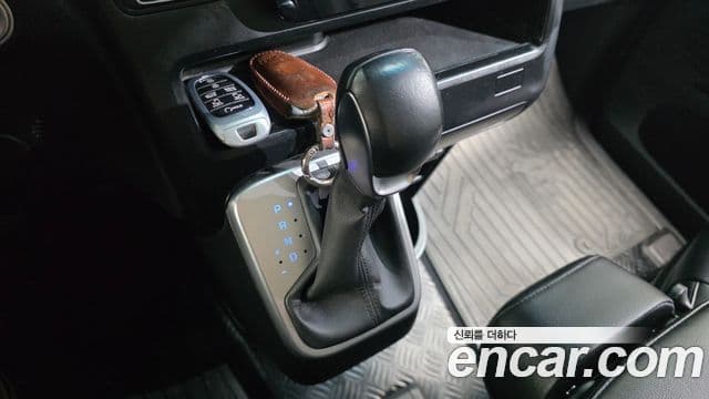 Hyundai Staria 2021 — Şəkil 9/20