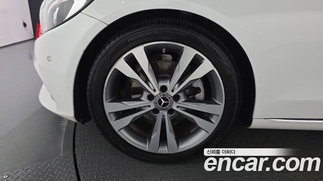 Mercedes-Benz C-Class 2018 — Şəkil 5/20