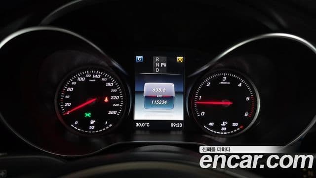 Mercedes-Benz C-Class 2018 — Şəkil 8/20