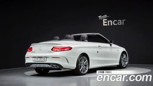 Mercedes-Benz C-Class 2018 — ფოტო 2/20
