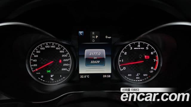Mercedes-Benz C-Class 2018 — ფოტო 8/20