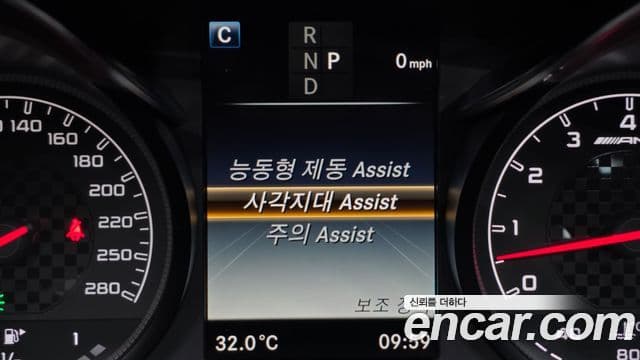 Mercedes-Benz C-Class 2018 — ფოტო 16/20