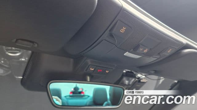 Mercedes-Benz C-Class 2018 — ფოტო 19/20