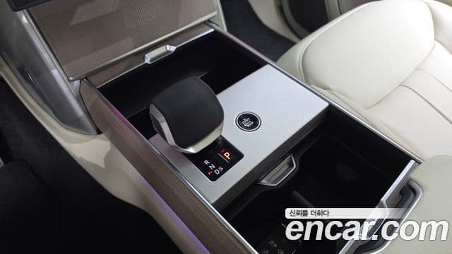 Land Rover Range Rover 2025 — Фото 9/20