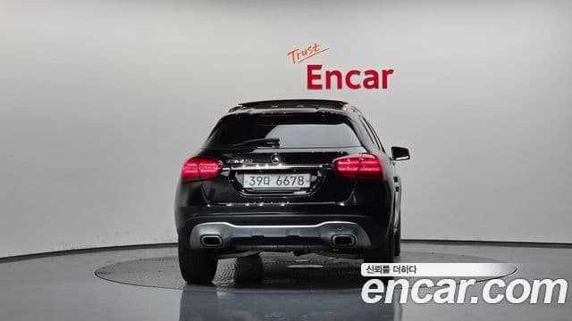 Mercedes-Benz GLA-Class 2019 — Şəkil 3/20