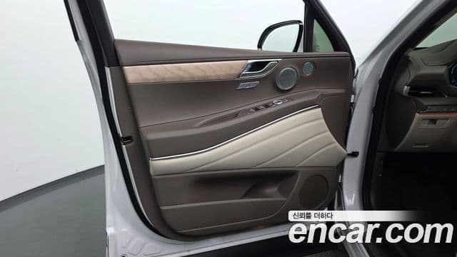 Genesis GV80 2023 — Photo 35/36