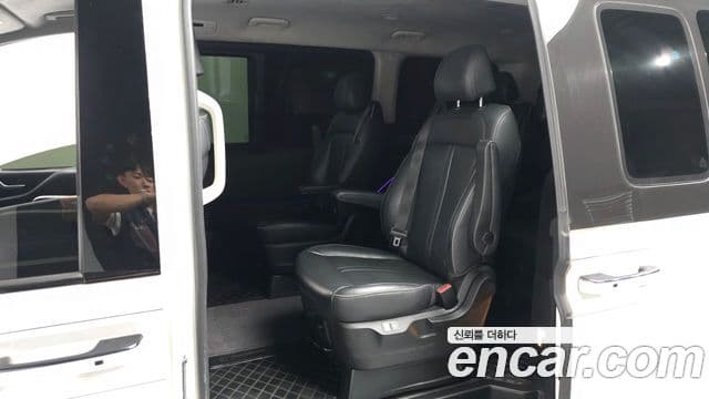 Hyundai Staria 2022 — Фото 12/20
