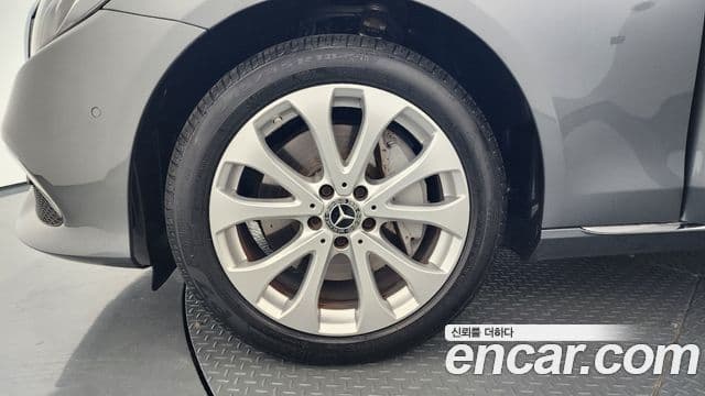 Mercedes-Benz E-Class 2019 — Şəkil 5/20