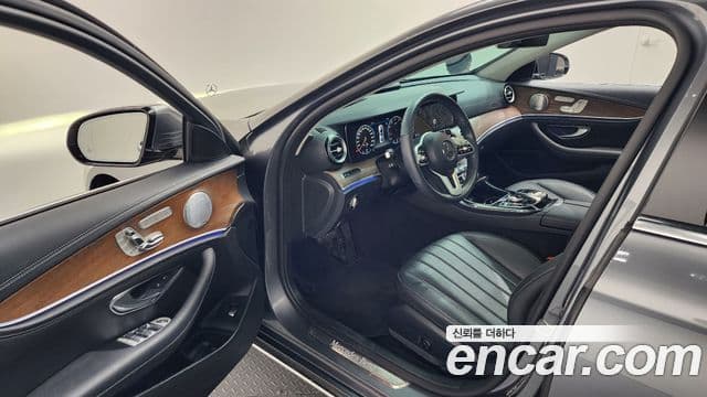 Mercedes-Benz E-Class 2019 — Şəkil 9/20