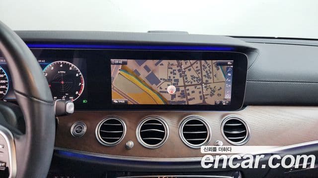 Mercedes-Benz E-Class 2019 — Şəkil 12/20