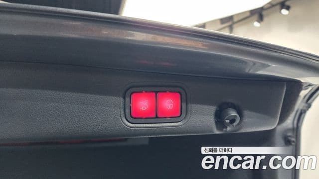 Mercedes-Benz E-Class 2019 — Şəkil 18/20
