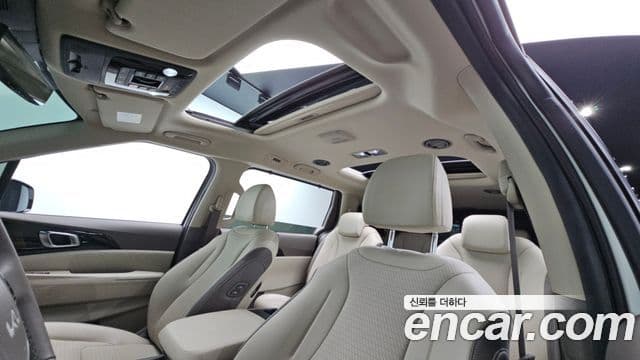 Kia Carnival 2024 — Şəkil 16/20
