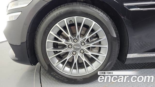 Genesis Electrified G80 2022 — фото 5 из 20