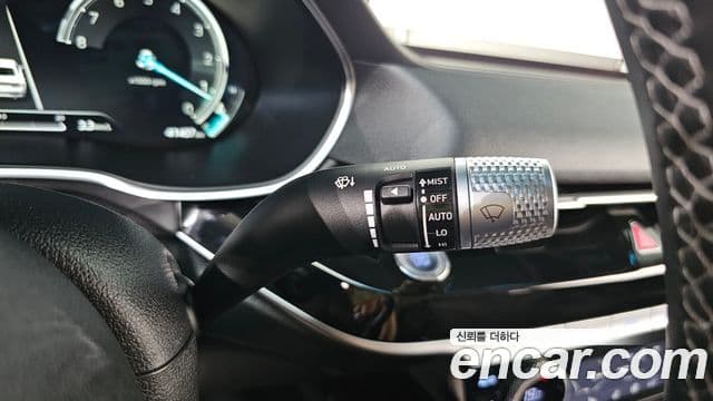 Genesis Electrified G80 2022 — фото 20 из 20