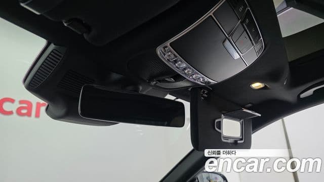 Mercedes-Benz S-Class 2020 — Photo 22/30