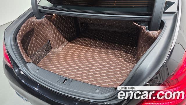 Mercedes-Benz S-Class 2020 — Photo 18/30