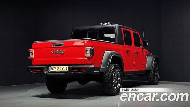 Jeep Gladiator 2022 — ფოტო 2/20