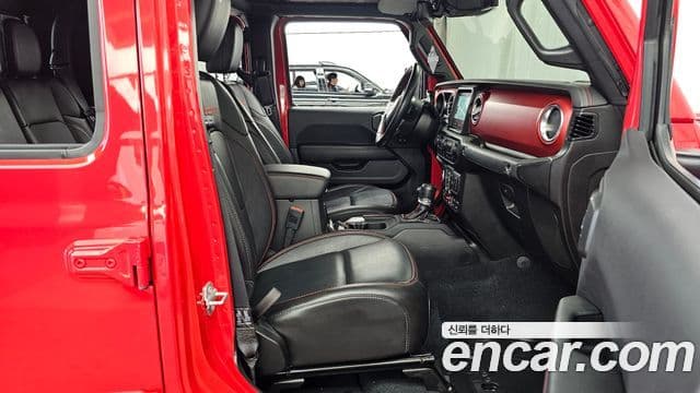 Jeep Gladiator 2022 — ფოტო 11/20