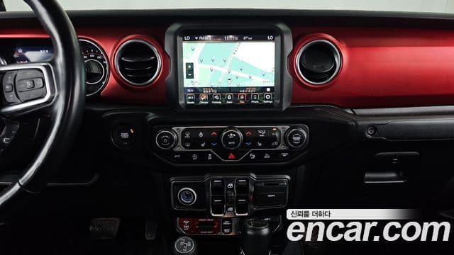 Jeep Gladiator 2022 — ფოტო 15/20