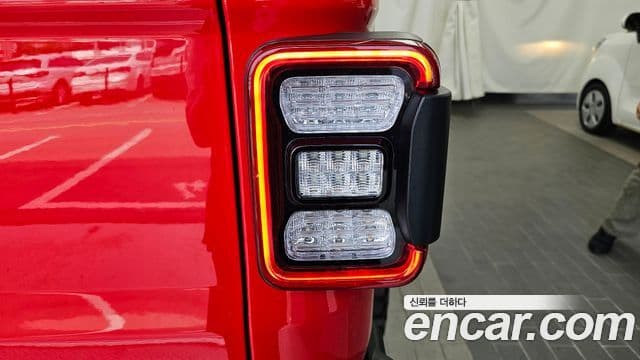 Jeep Gladiator 2022 — ფოტო 20/33