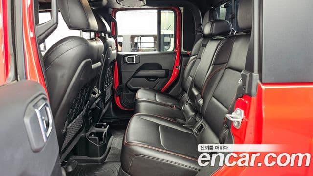 Jeep Gladiator 2022 — ფოტო 30/33