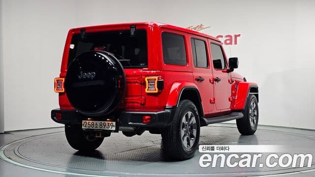 Jeep Wrangler 2019 — ფოტო 2/20