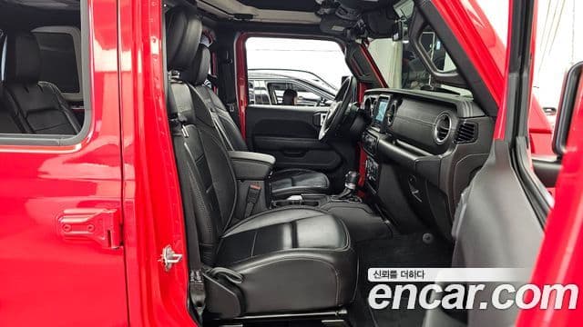 Jeep Wrangler 2019 — ფოტო 11/20