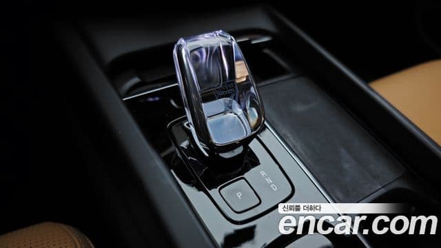 Volvo XC60 2024 — Şəkil 9/20
